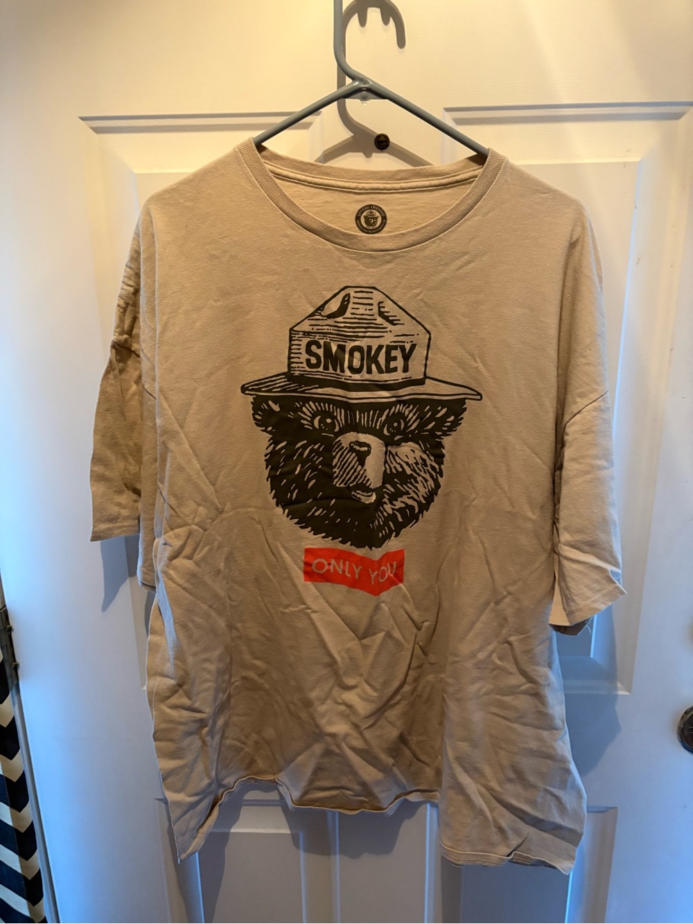 Smokey Bear xxl Graphic Tee - Beige Men's Shirt